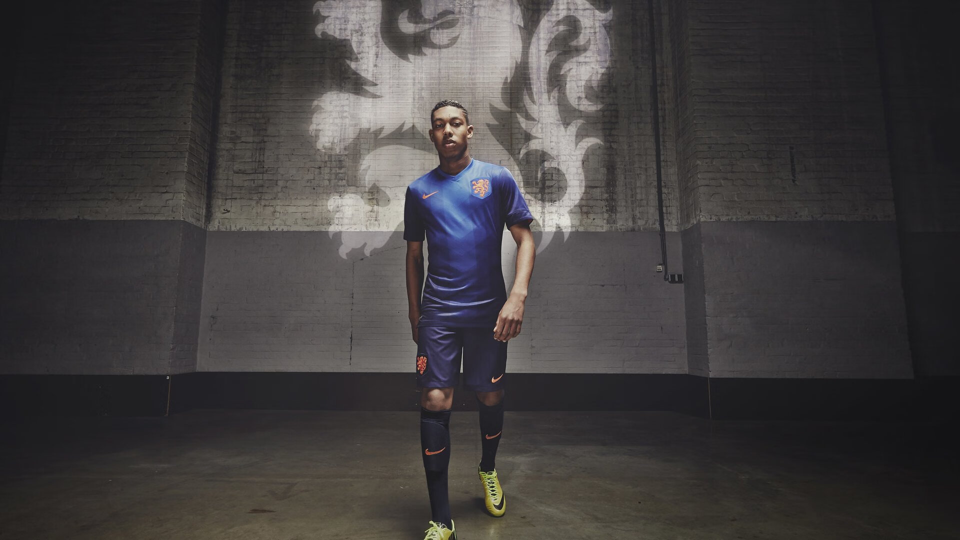 欧冠赞助商全力投入,赛事商业价值不断提升,欧冠赞助费